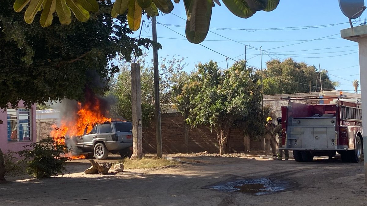 Se incendia Jeep en colonia La Florida, en Guasave | Los Noticieristas