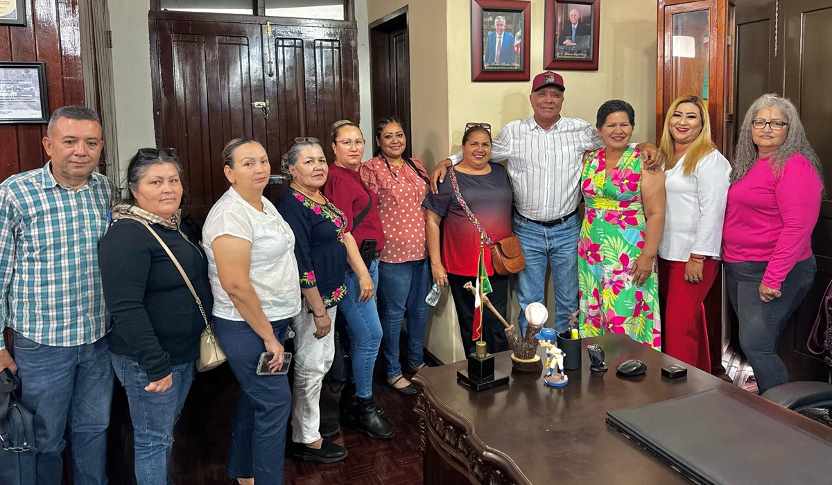 Se reúnen Rastreadoras de El Fuerte con el alcalde Gildardo Leyva; atiende necesidades y peticiones