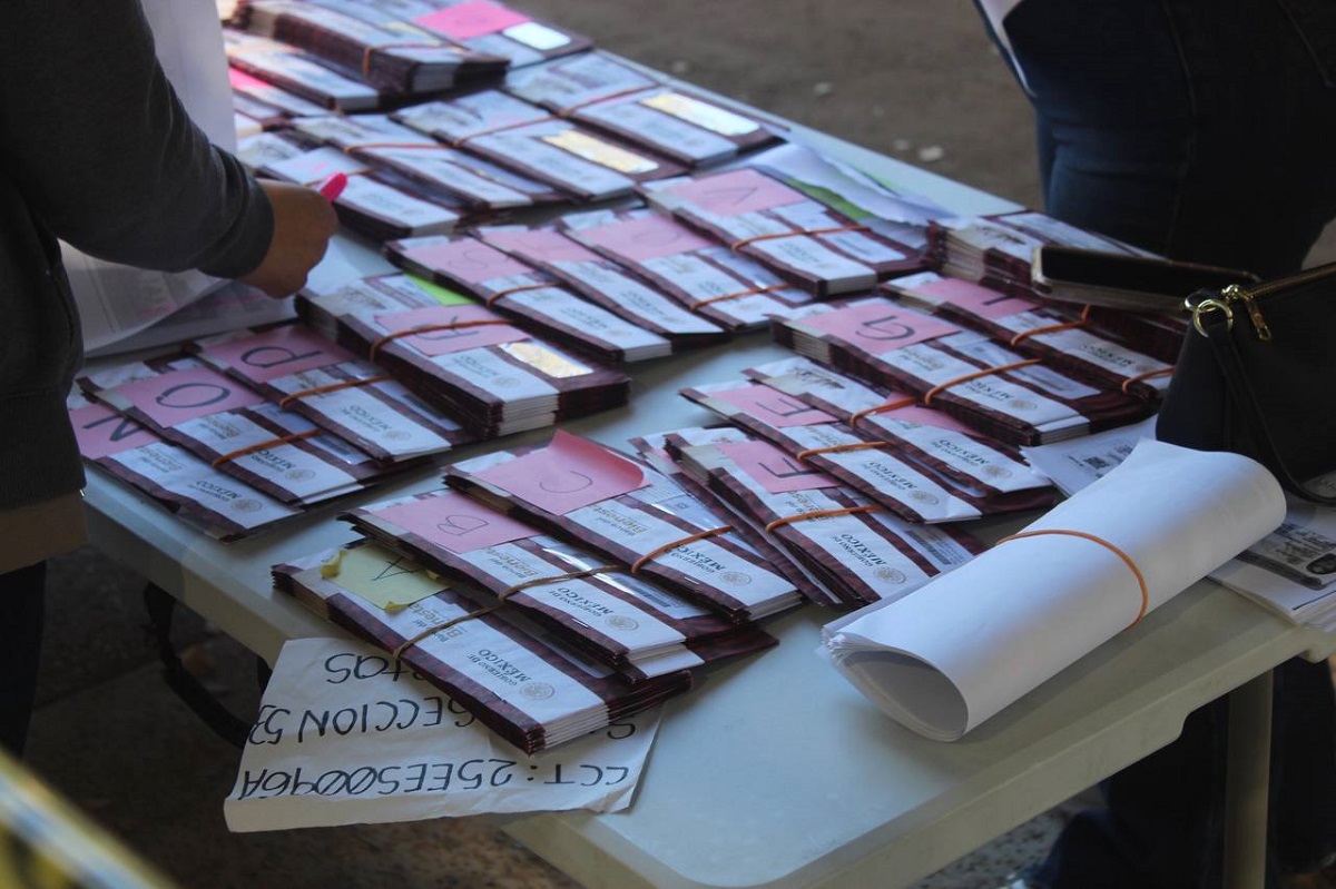 Inicia la entrega de tarjetas Rita Cetina en Guasave; son más de 600