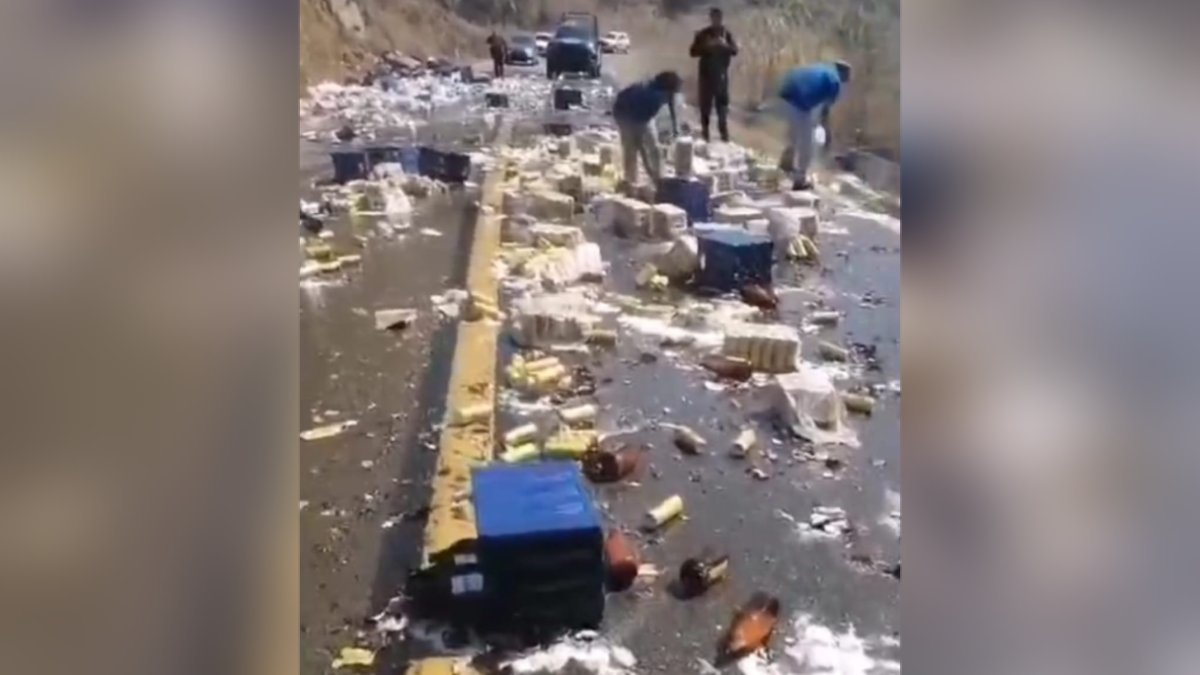 ¡Hay rapiña! Vuelca tráiler cargado de cerveza en Concordia