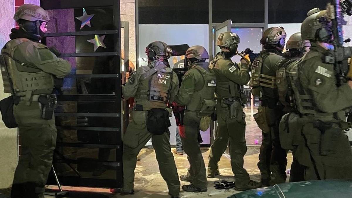 Redada en Colorado: Más de 100 inmigrantes detenidos en club nocturno clandestino