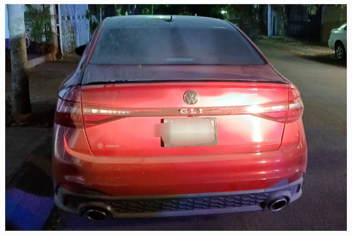 Por un reporte al 911, recuperan un auto robado en fraccionamiento Los Ángeles, Culiacán