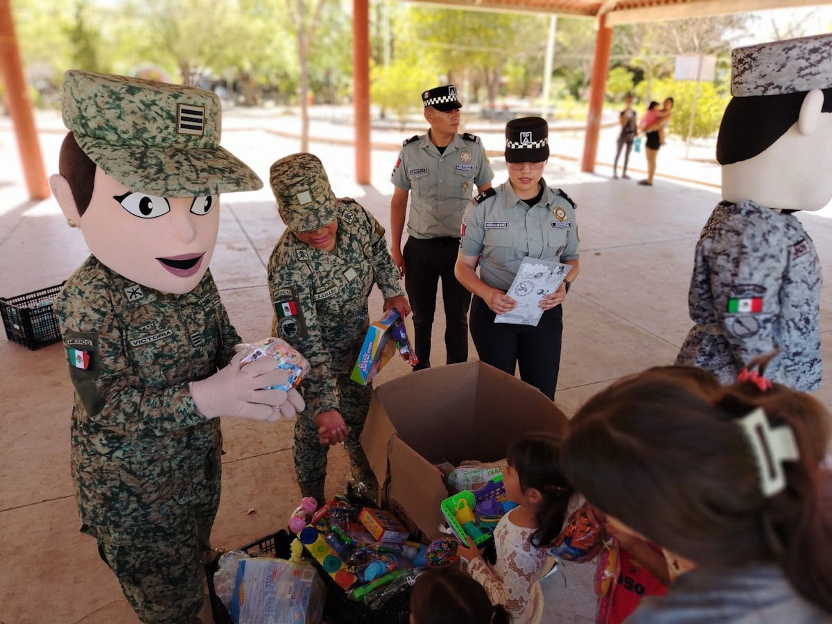 ¡Juguetes y sonrisas! Ejército y GN reparten regalos a niños y niñas en Culiacán