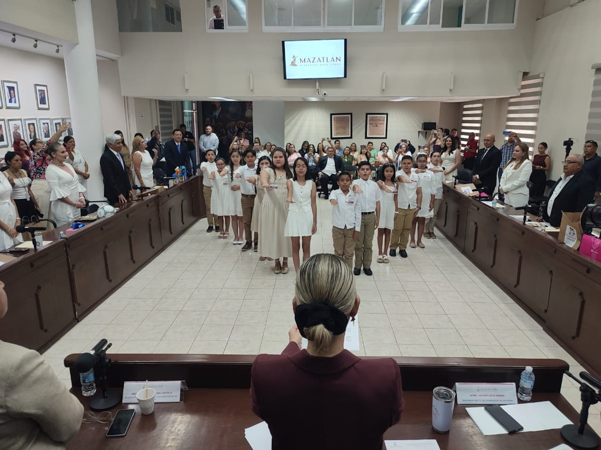 ¡Conócelos! Ellos son el nuevo Cabildo Infantil 2025 de Mazatlán; los mini funcionarios rindieron protesta