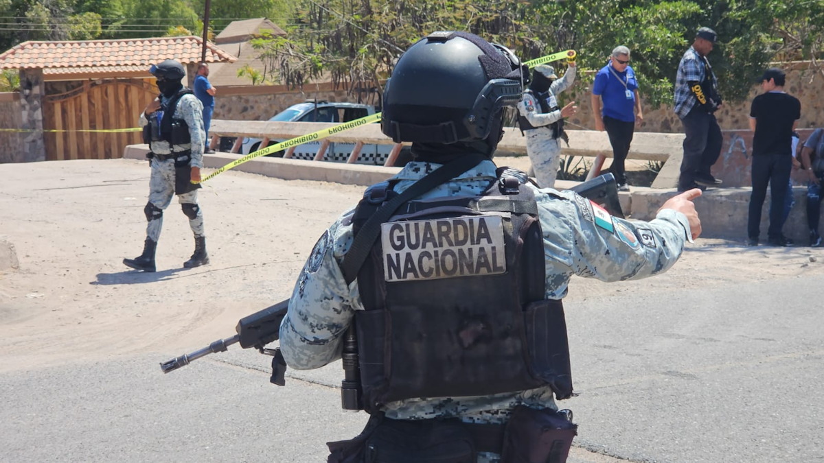 Flota cadáver en el canal San Lorenzo de Culiacán