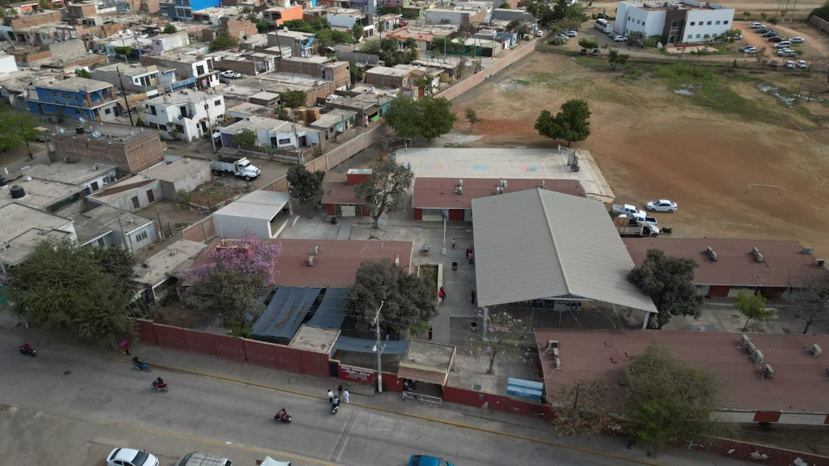 Con 794 mil pesos de inversión, entregan en  barda perimetral a la escuela Ricardo Flores Magón de Mazatlán