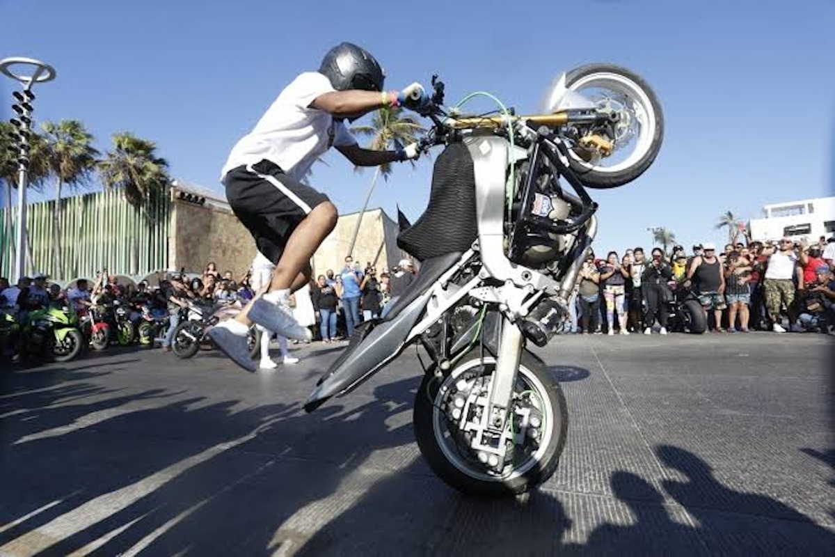 ‘Bien portaditos’, prohibidas piruetas y acrobacias; le leerán ‘la cartilla’ a Bikers en Mazatlán, los locales en la mira