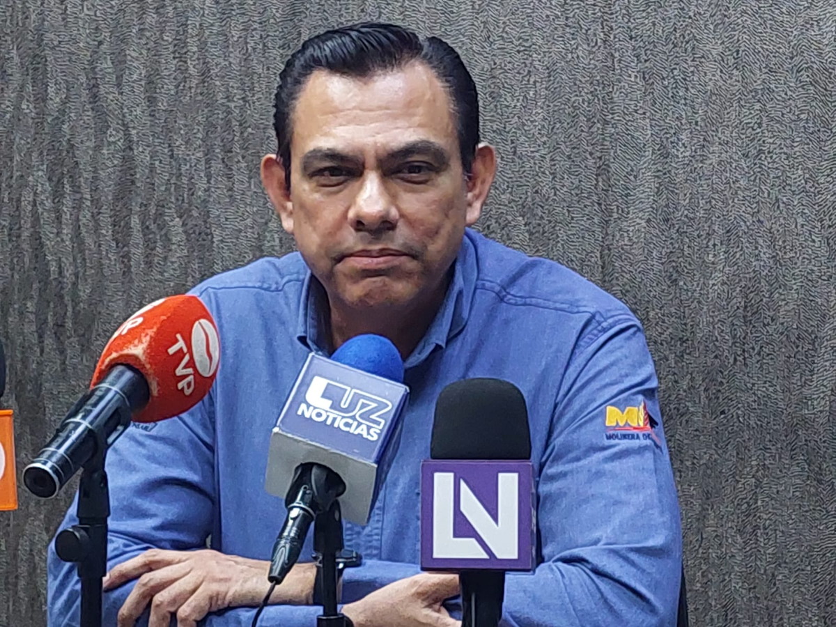 Impacta a comerciantes la prohibición de venta de comida chatarra en escuelas; dulcerías se ven afectadas