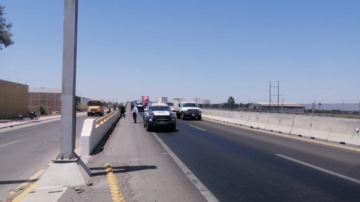 Hombre pierde la vida al ser atropellado sobre la México 15, en Guasave