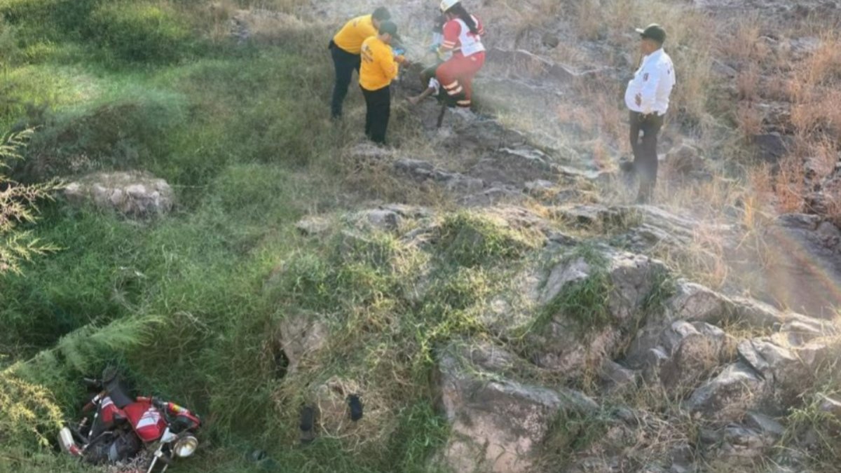 Se registra accidente de moto en La Cruz; dos personas resultan heridas