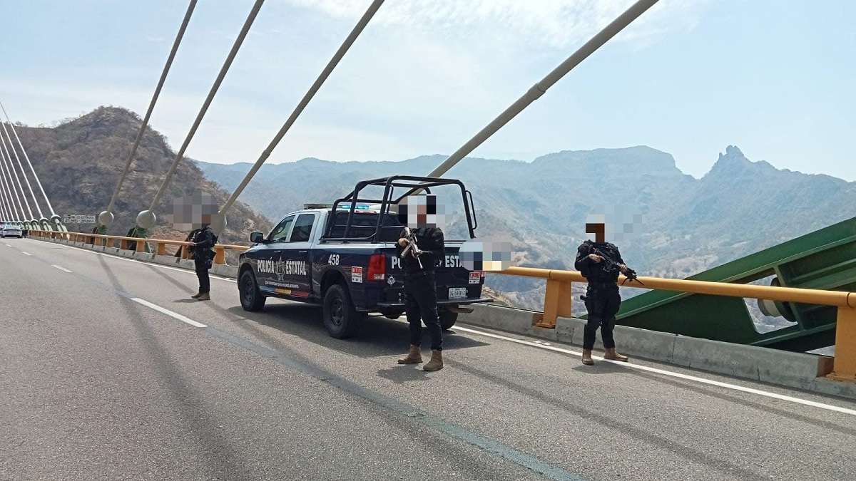 Identifican a los tres policías fallecidos tras ser embestidos por tráiler en el puente Baluarte