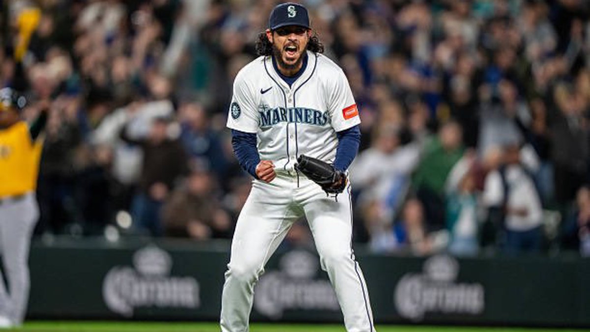 Sinaloense Andrés Muñoz llega a cuatro salvamentos en la temporada 2025 de MLB