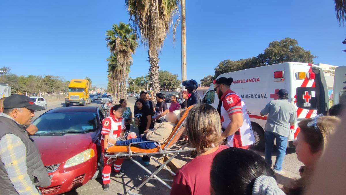 Adulta mayor sufre accidente en la colonia Morelos de Los Mochis