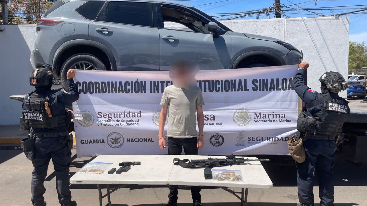 Aseguran a civil armado, vehículo robado y armamento en Angostura