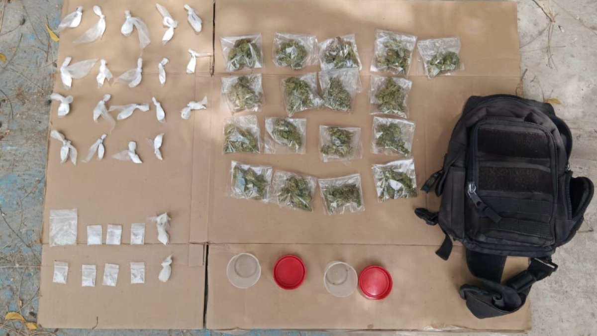 Autoridades localizan y aseguran dosis de distintas drogas en Pueblo Nuevo, Culiacán