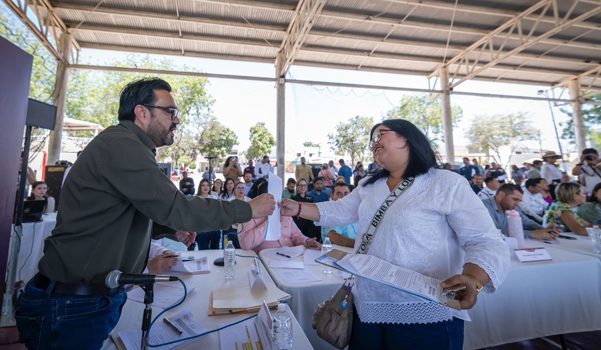 Gámez Mendívil y el Cabildo de Culiacán atienden peticiones de ciudadanos en Aguaruto