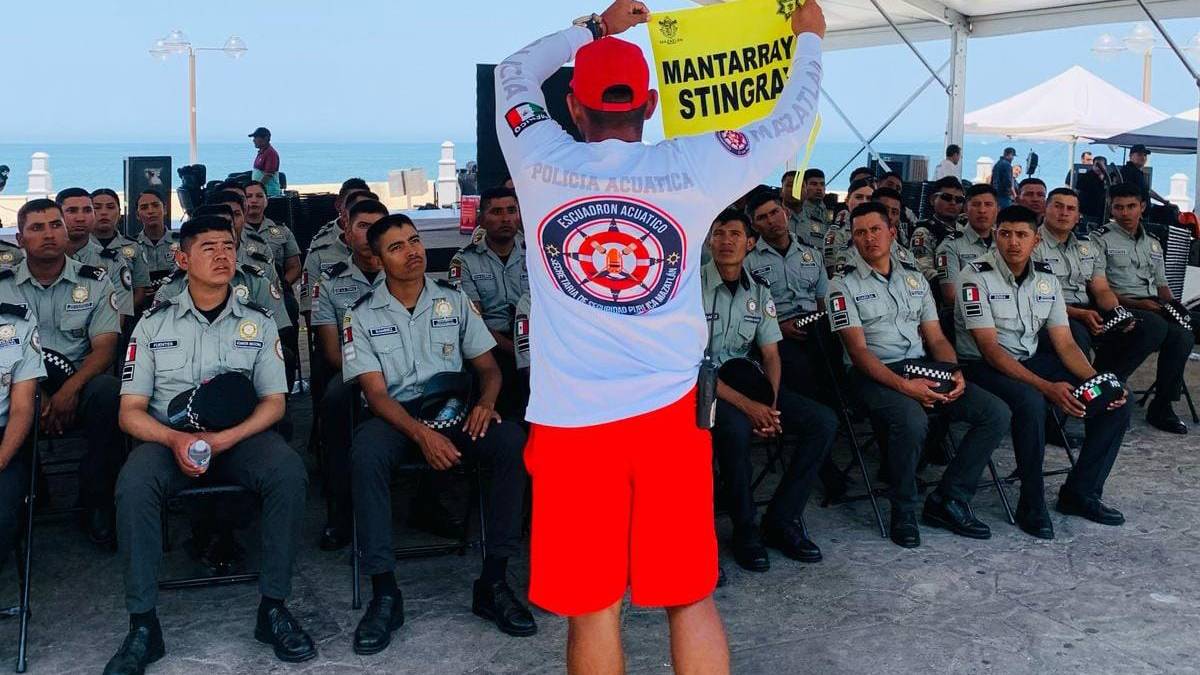 Capacita el Escuadrón Acuático a Guardia Nacional sobre prevención y seguridad en playas de Mazatlán