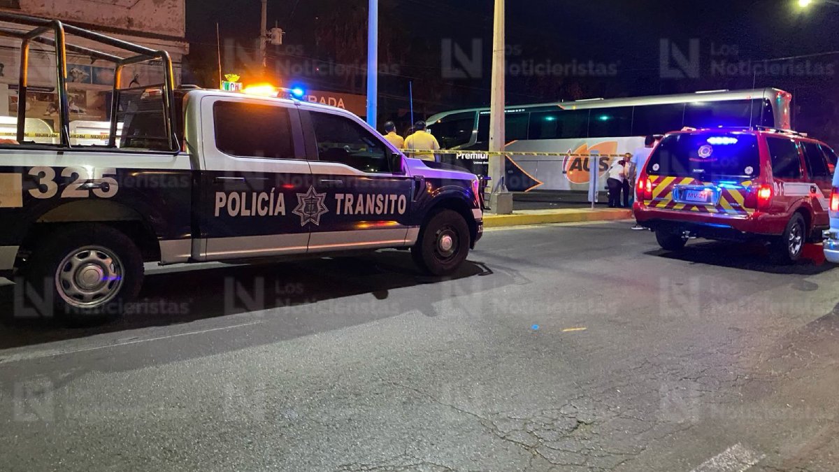 Chofer de autobús atropella y mata a motociclista en Mazatlán; se da a la fuga