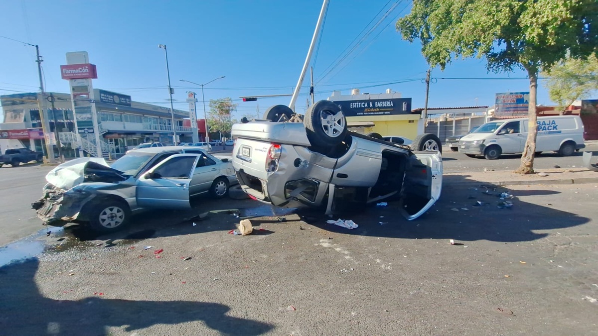 Encontronazo deja tres lesionados en la Guadalupe Victoria de Culiacán