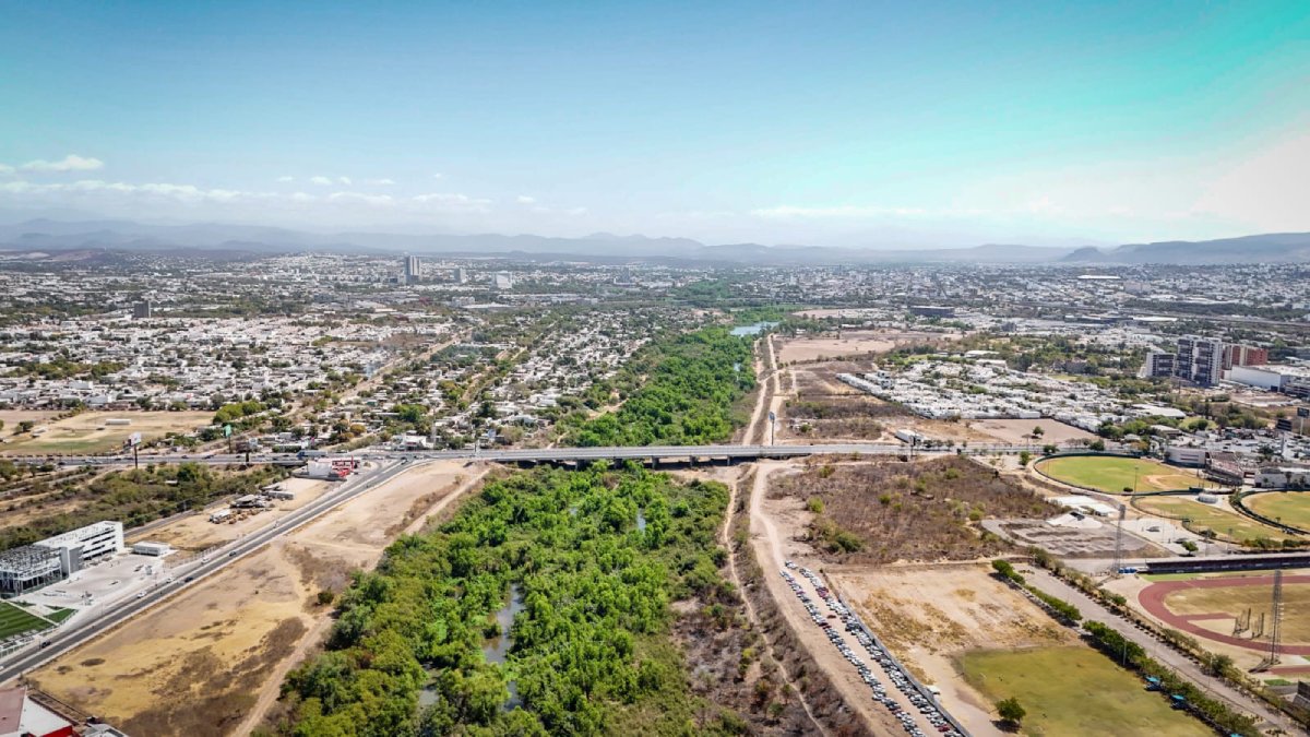 construccion del malecon margen izquierda en culiacan