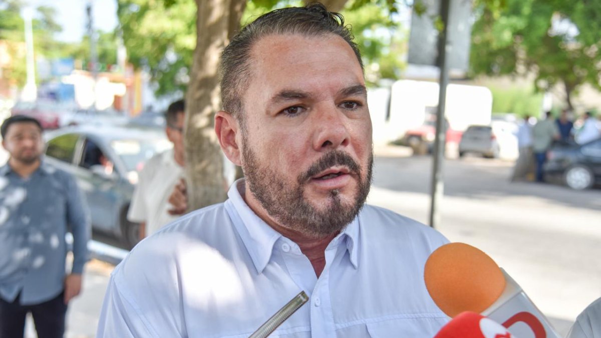 Renuncia Dalving Iturrios Corrales al Órgano Interno de Control del Ayuntamiento de Ahome
