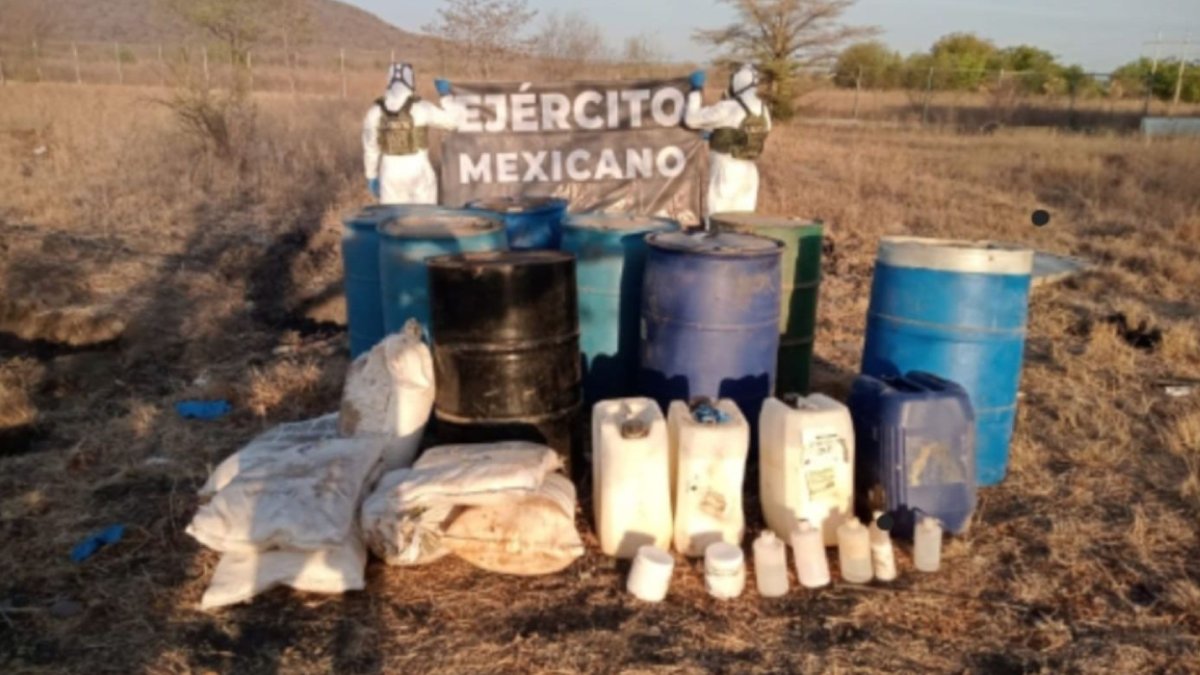 En Plan de Oriente, Culiacán, decomisan sustancias para la elaboración de drogas