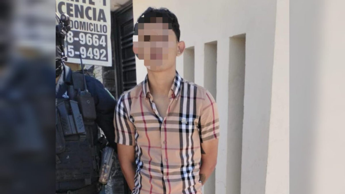 ¡Tenía dos órdenes de aprehensión vigentes! Detienen a presunto asaltante de negocio abierto al público