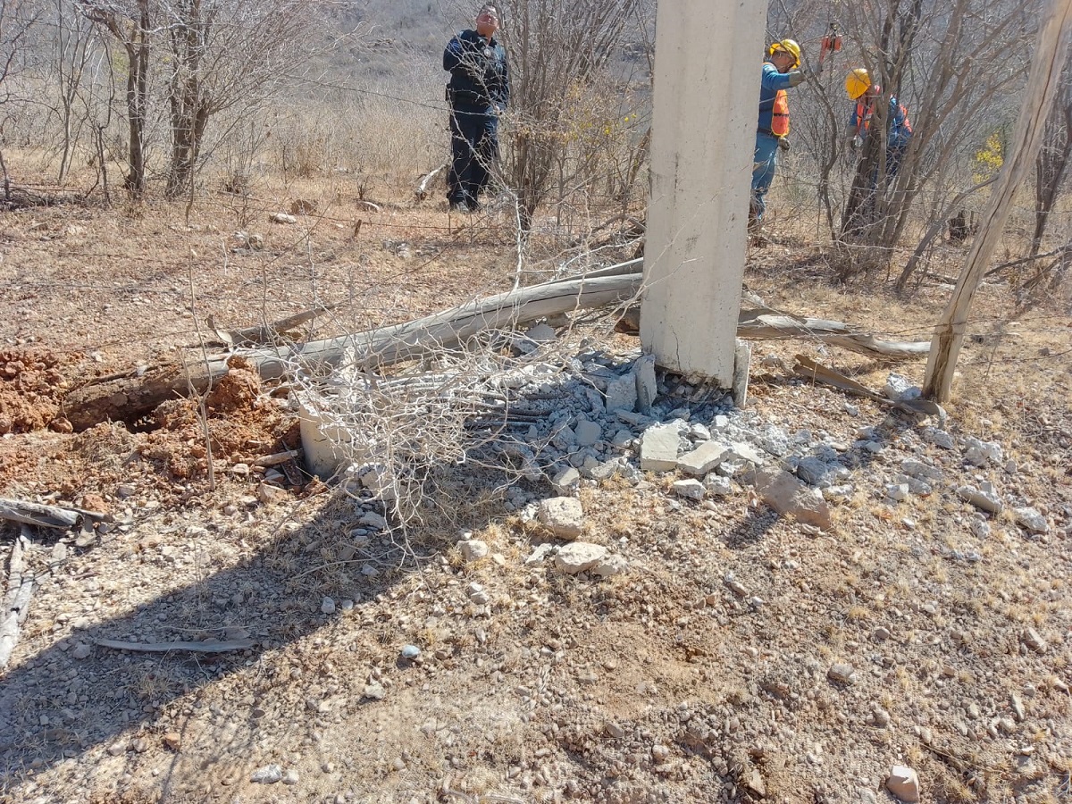 Reconecta CFE servicio de energía eléctrica en poblados de El Fuerte afectados por balaceras