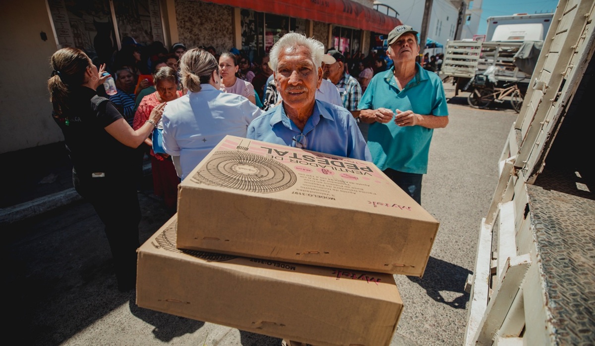 Gobierno de Badiraguato lanza nuevo programa social municipal; familias se verán beneficiadas con abanicos