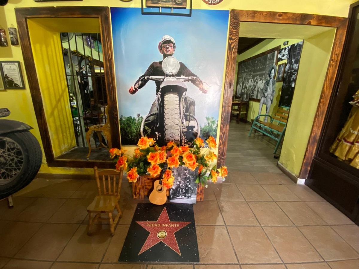 Conmemoran aniversario 68 del fallecimiento de Pedro Infante en Mazatlán