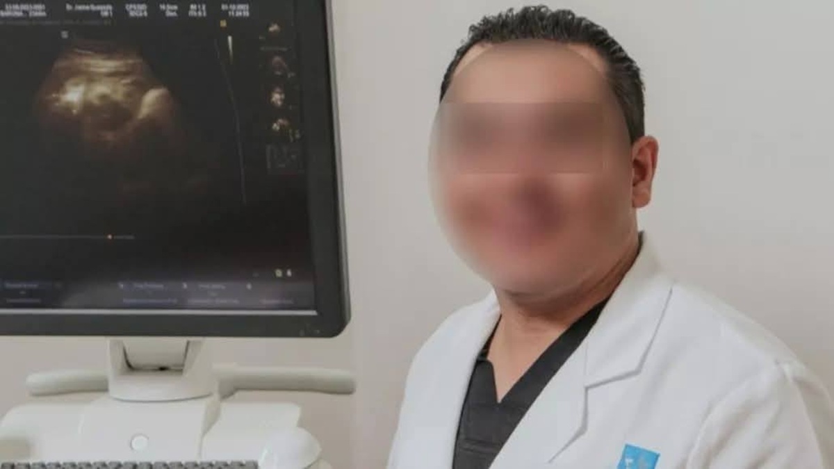 Exhiben a ginecólogo de Yucatán, por compartir fotos íntimas de sus pacientes en WhatsApp y denigrarlas