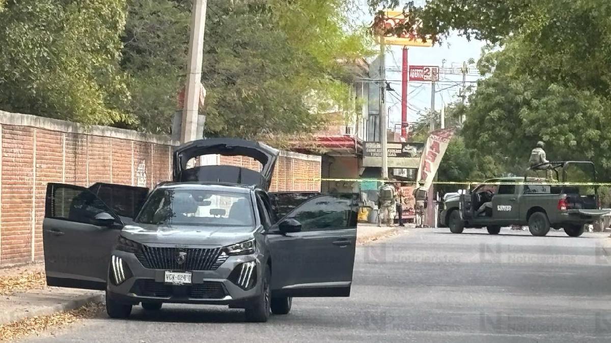 “Los niños regresan a clases mañana”; tras 4 días, militares no han removido camioneta con explosivos en la Emiliano Zapata de Culiacán