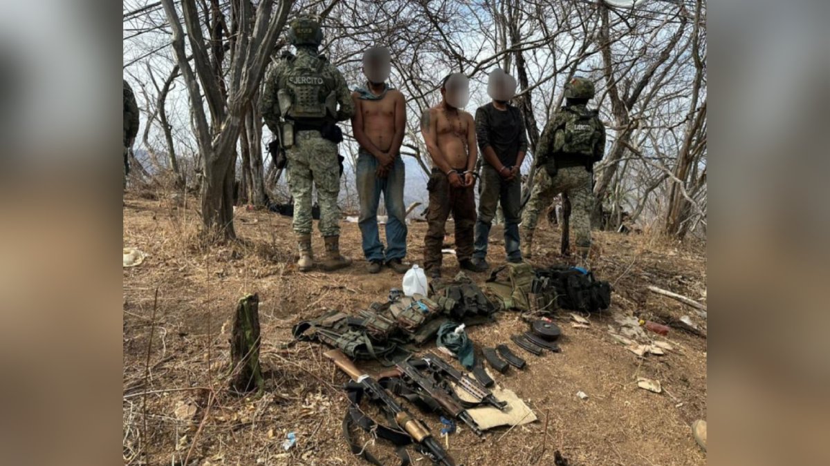 Hallan campamento del crimen organizado en Mazatlán; detienen a tres hombres con armamento