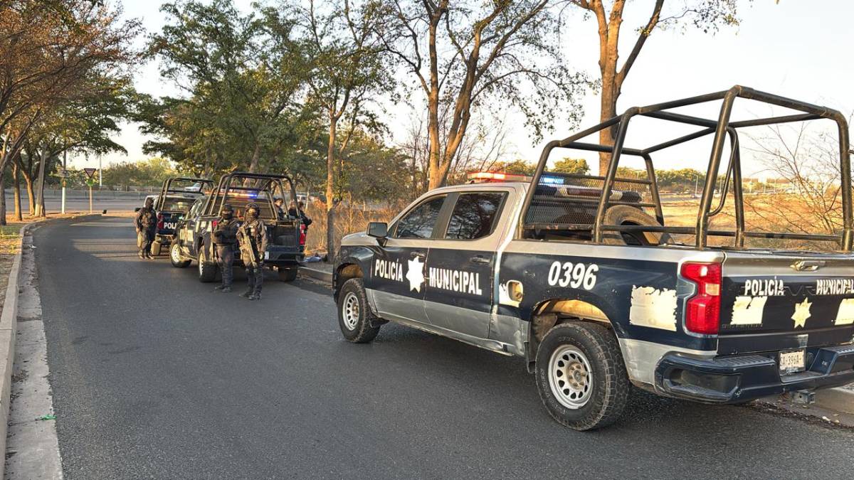 A mano armada le despojan a mujer un carro del año dentro del residencial La Primavera en Culiacán