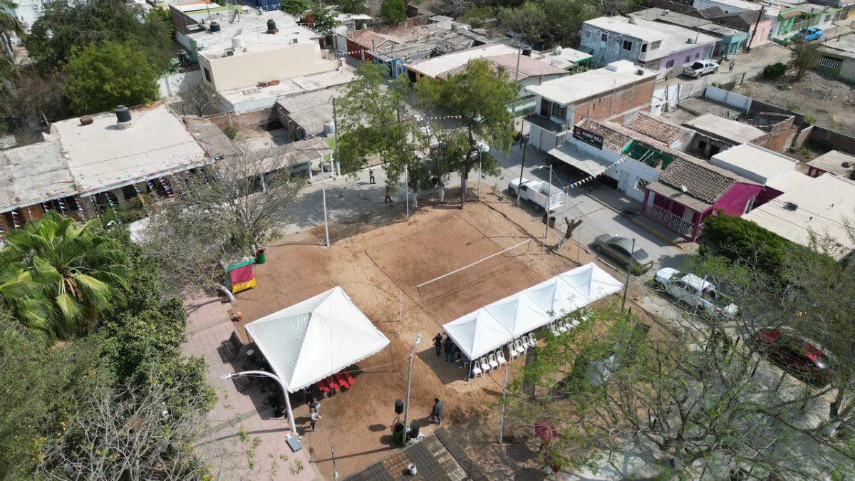 Gobierno de Mazatlán inaugura cancha de voleibol en El Roble para beneficio de más de 500 habitantes