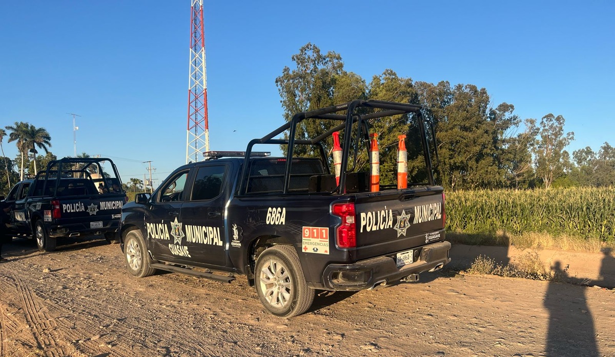 Con signos de violencia localizan a hombre sin vida en canal de riego de Guasave