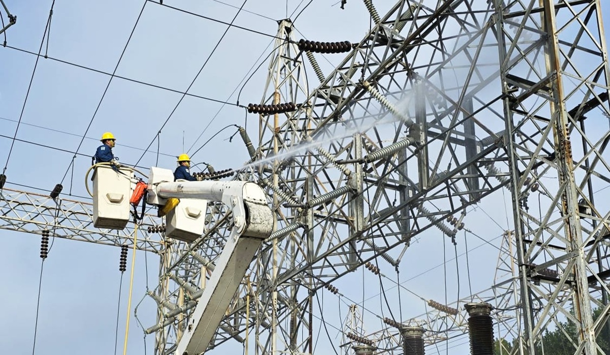 Ante llegada del calor, CFE refuerza mantenimiento eléctrico en destinos turísticos de Sonora y Sinaloa