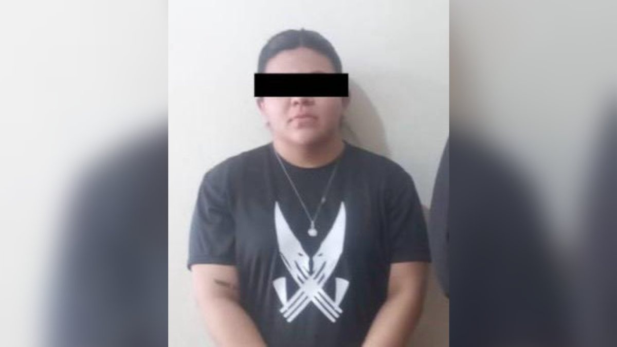 Maestra de primaria ofrece mariguana a estudiantes y es detenida por corrupción de menores, en Sonora