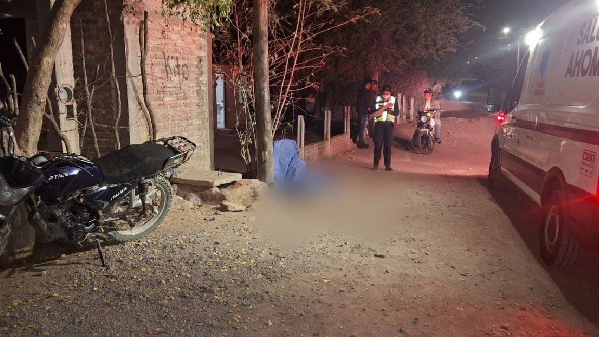 Motociclista muere al chocar contra una barda en el Nuevo San Miguel, Ahome