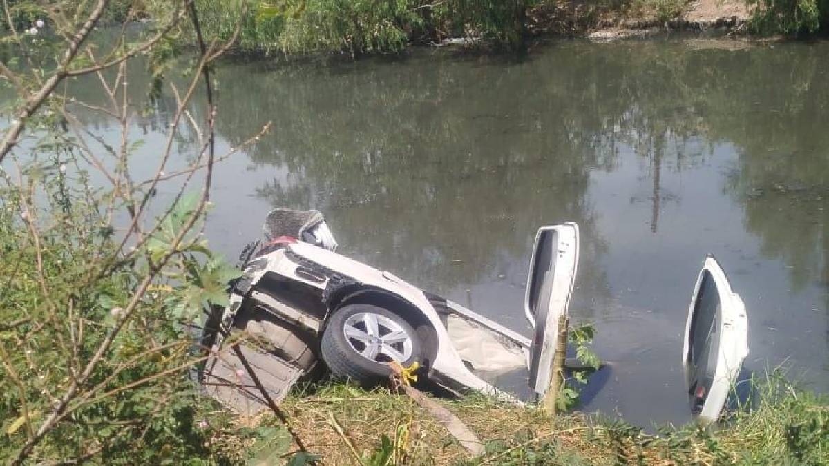 Mueren tres jóvenes tras ‘canalazo’ en Navolato