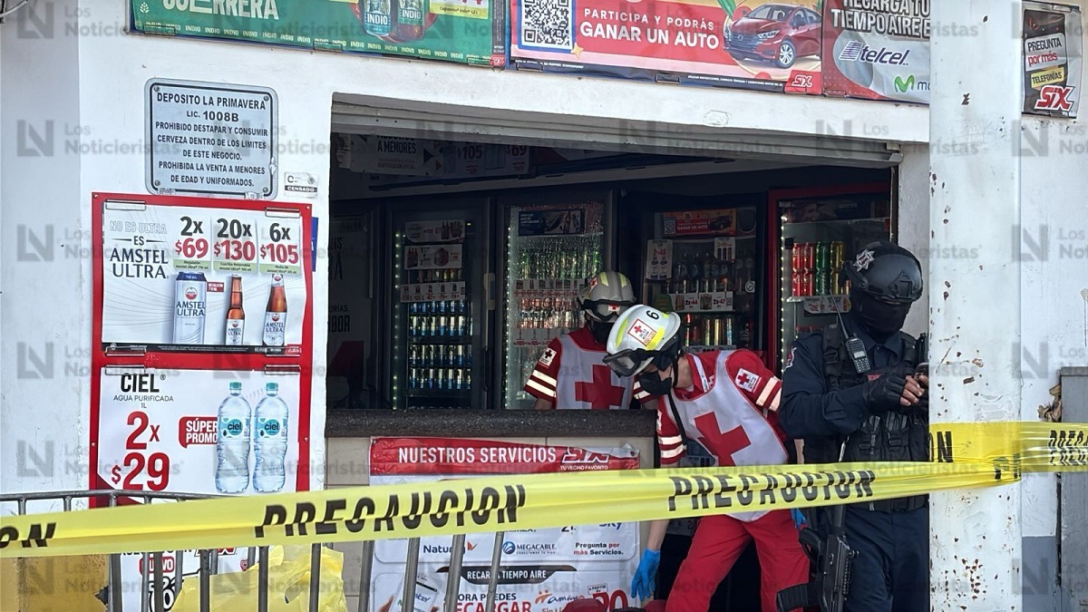 Ejecutan a una mujer al interior de un expendio en la colonia Rafael Buelna en Culiacán
