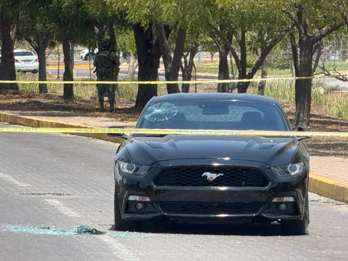 Reportan herido de bala en La Marina, Mazatlán; agentes encuentran carro abandonado