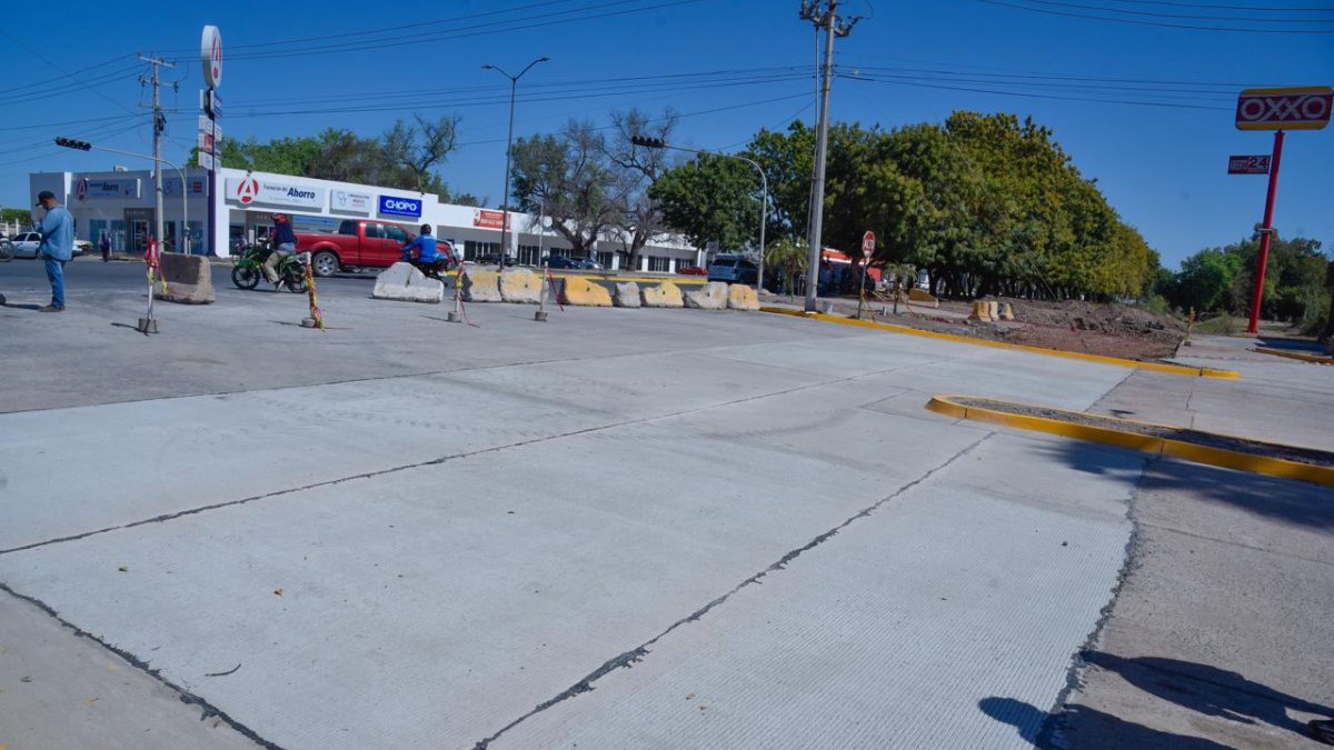 Reabren cruce de bulevares Pedro Anaya y Rosales en Los Mochis tras obras de reparación pluvial