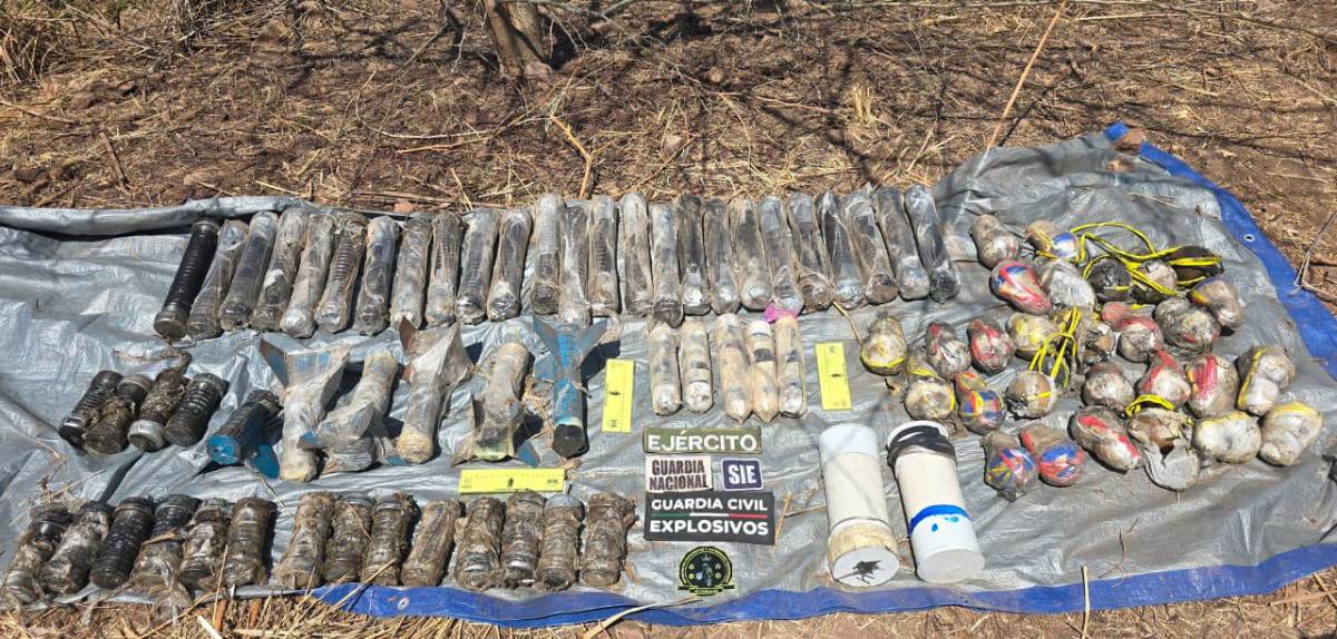 Operativo en Apatzingán; decomisan 116 explosivos y abaten a cinco civiles armados