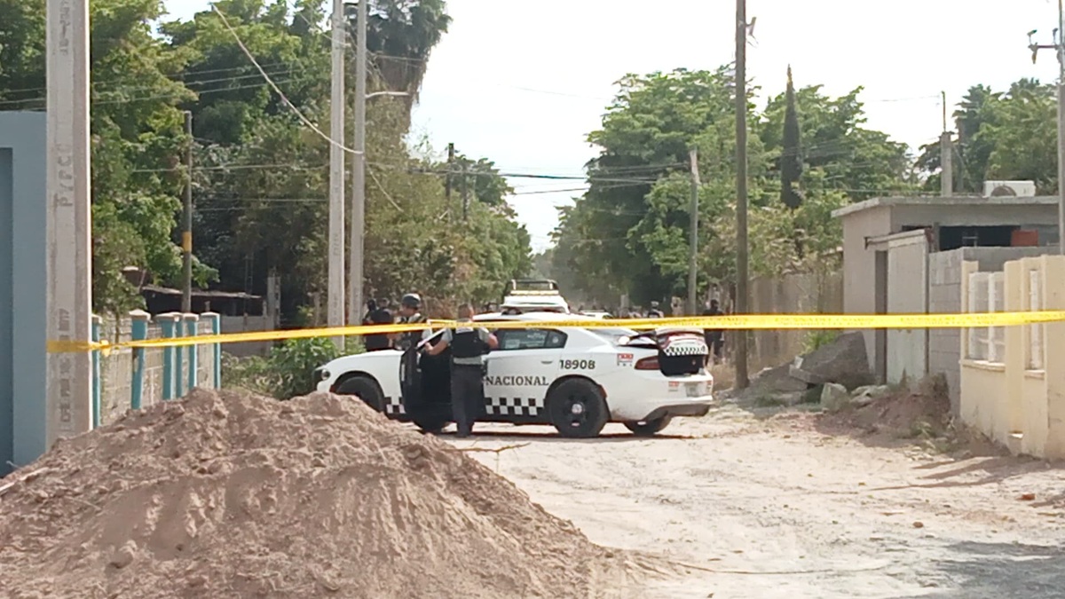 Un detenido, unidades oficiales baleadas y una camioneta asegurada, tras enfrentamiento en La Constancia, El Fuerte