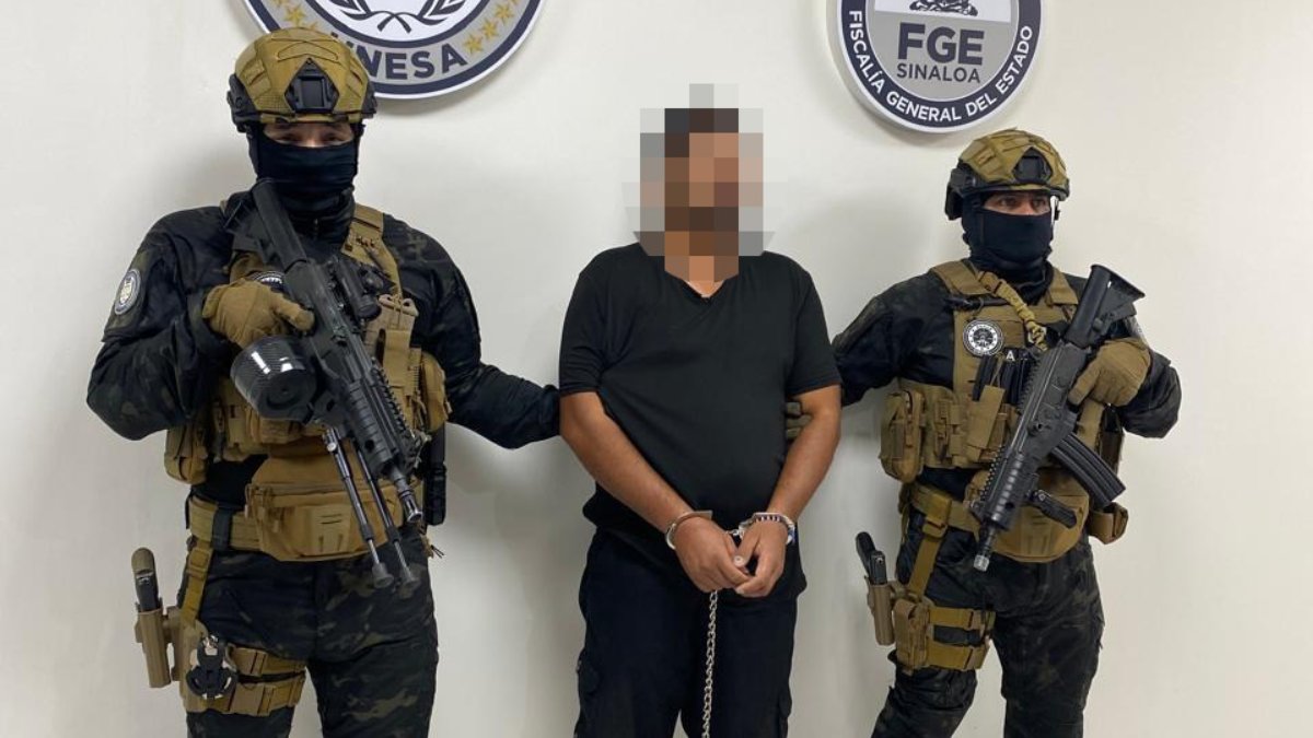 Los invitó a convivir y atacó con un cuchillo; ejecutan orden de aprehensión en contra de Cardiel