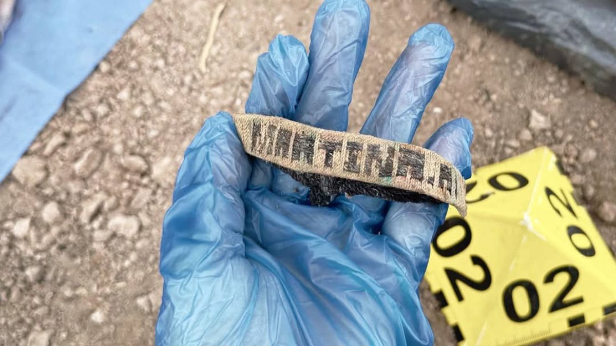 ¿Reconoces algo? Rastreadoras de Guasave muestran objetos encontrados junto a osamentas en dren Burrión