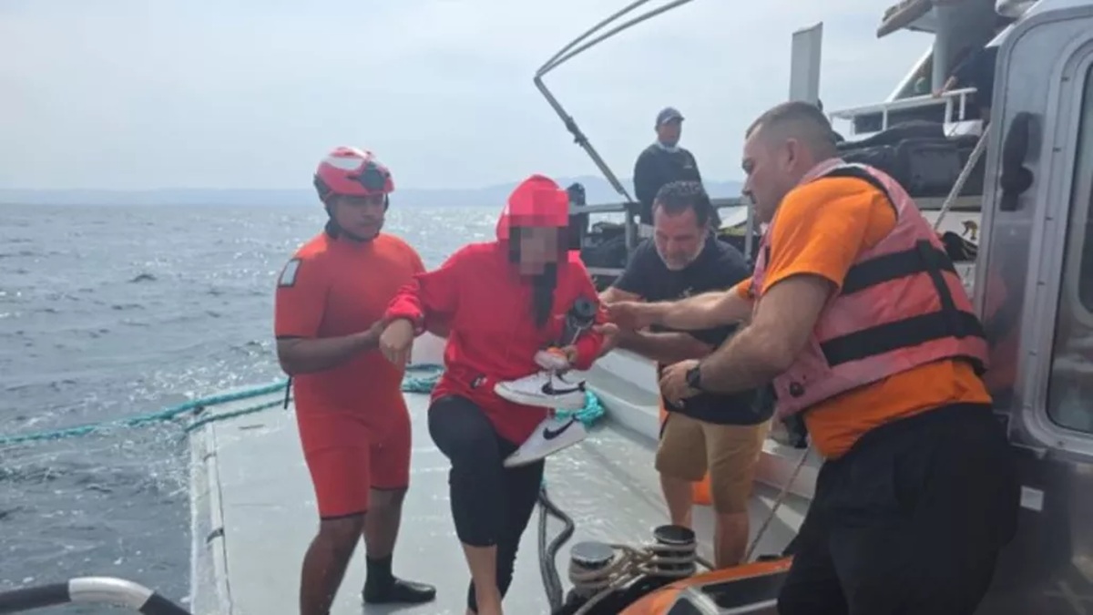 Tras desplome de avioneta, dos canadienses son rescatados por elementos de la Marina en BCS