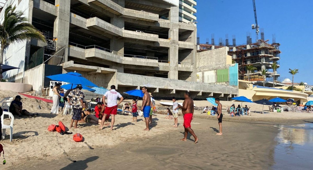 Reportan 14 rescates durante Viernes y Sábado Santo en playas de Mazatlán