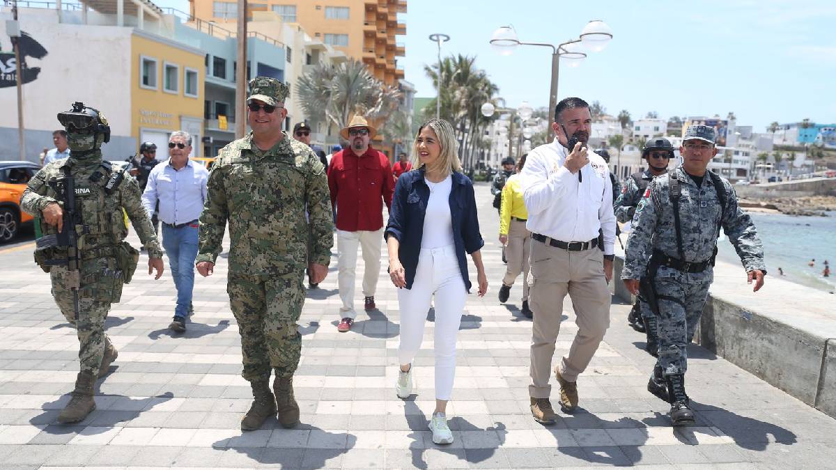 Supervisa Estrella Palacios zona de playas en Mazatlán este Viernes Santo